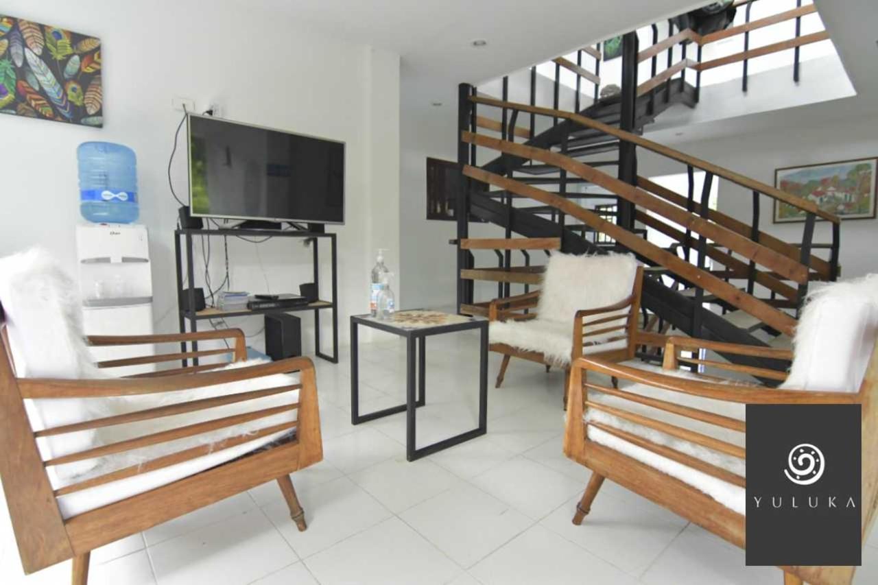 Yuluka Hostel 아풀로 외부 사진